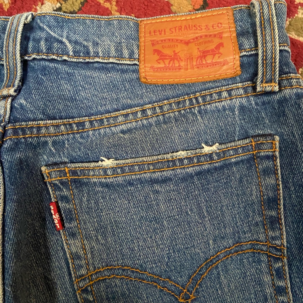 LEVI’S Classic Straight-Leg Jeans